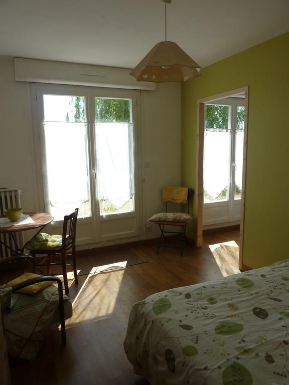 Chambres D'Hotes : La Isla Bonita L'Ile-Bouchard Exterior photo